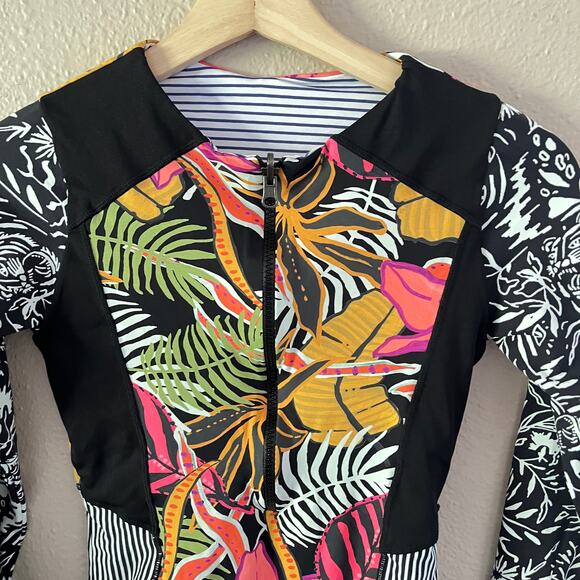 Maaji Ebony Zip front Waves surfer One-Piece Rashguard - Picture 3 of 7